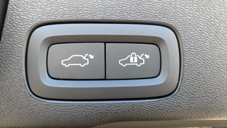 Volvo XC60 2.0 B5P Plus Black Edition 5dr AWD Geartronic Petrol Estate